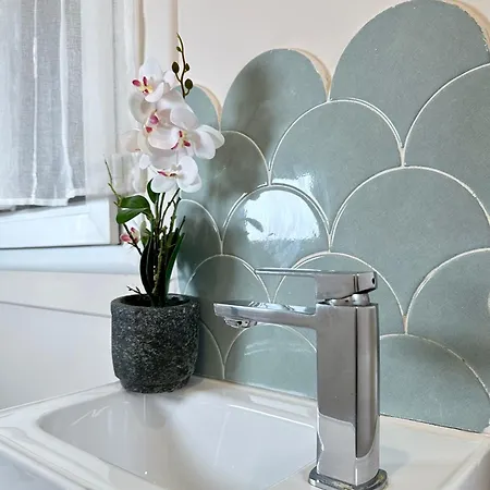 1581 Typical Luxurious Parisian Getaway Appartement *