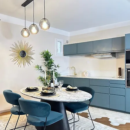 Appartement 1581 Typical Luxurious Parisian Getaway
