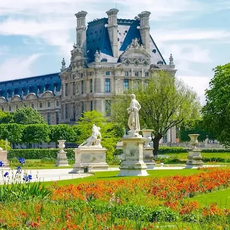 Appartement 1581 Typical Luxurious Parisian Getaway *