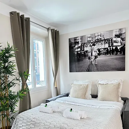 Appartement 1581 Typical Luxurious Parisian Getaway
